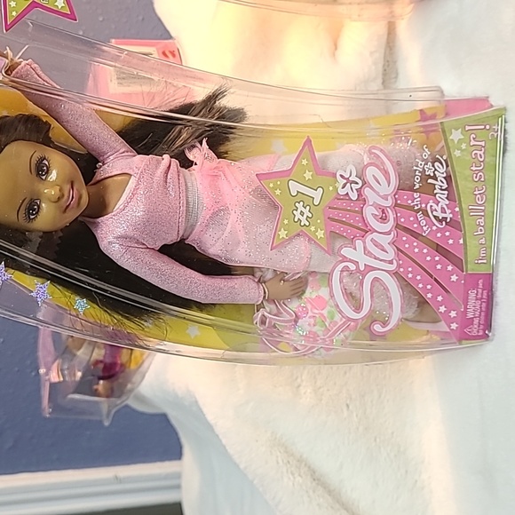 From The World Of Barbie Comes Star Team Stacie A Set Of 3 Collectible Dolls NIB - Picture 5 of 8